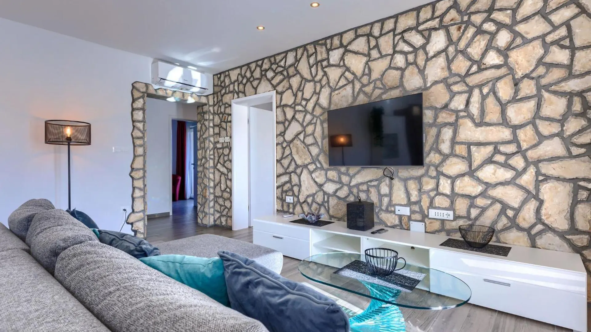 לאבין Holiday Home Villa Veronica By Interhome