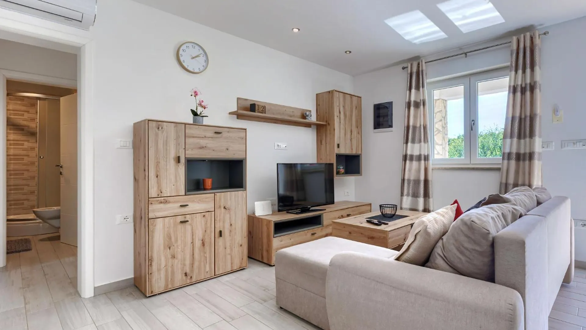 לאבין Holiday Home Villa Veronica By Interhome קרואטיה