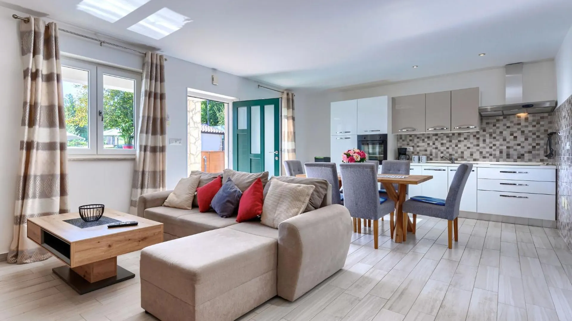 לאבין Holiday Home Villa Veronica By Interhome